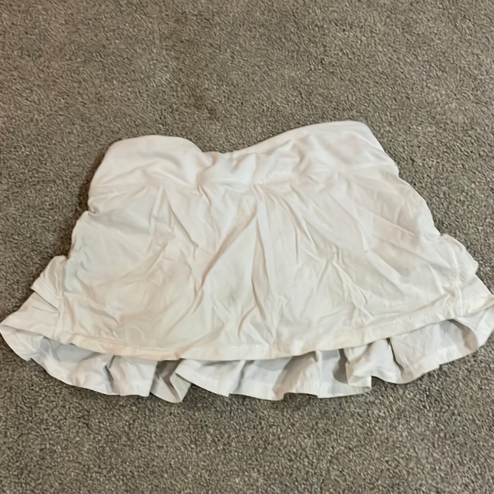 white ivivva skirt